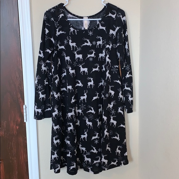 Lilypad Dresses & Skirts - Lilypad Reindeer Boutique Dress, Large